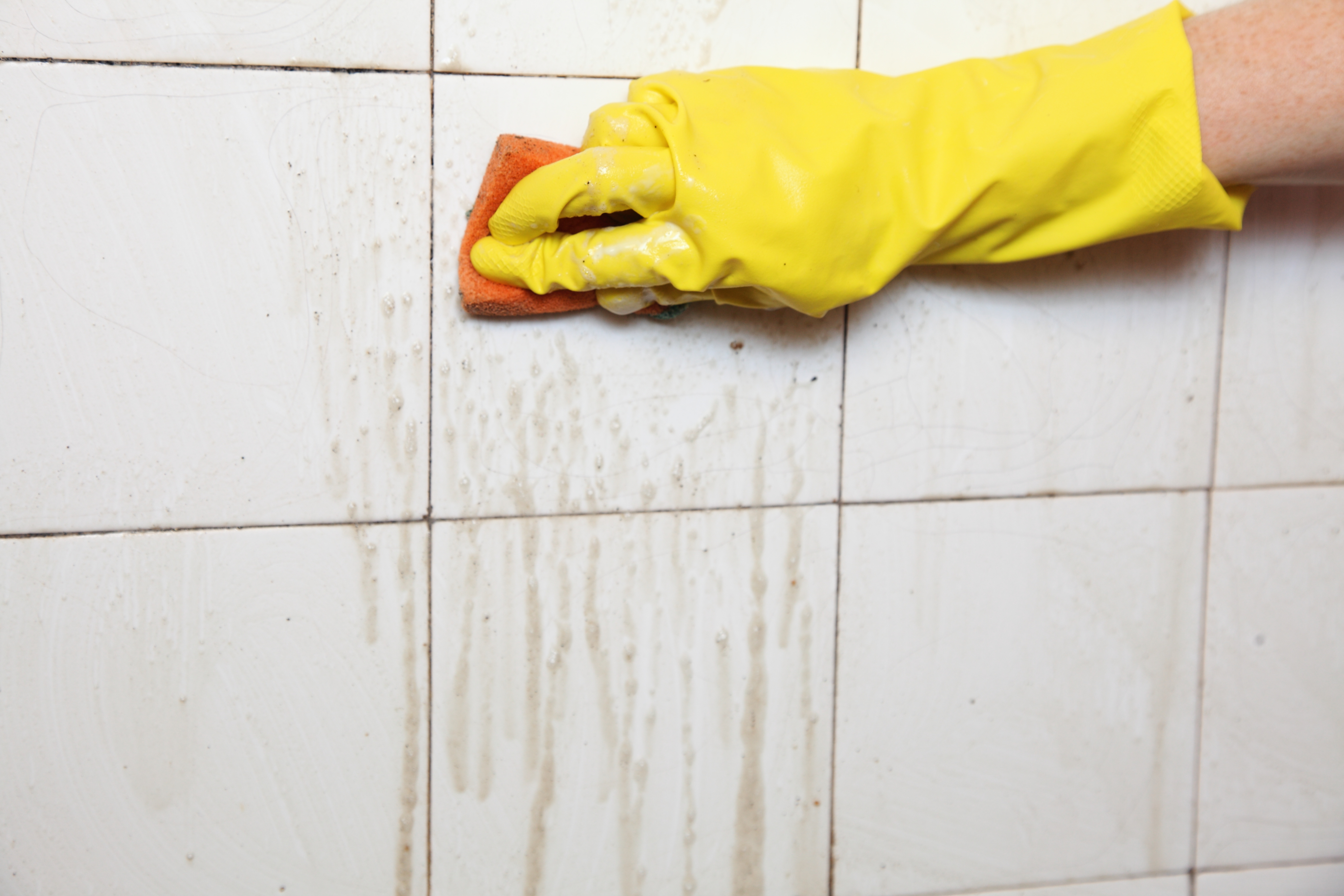 tile grout cleaner, Grime and dirt on bathroom tile